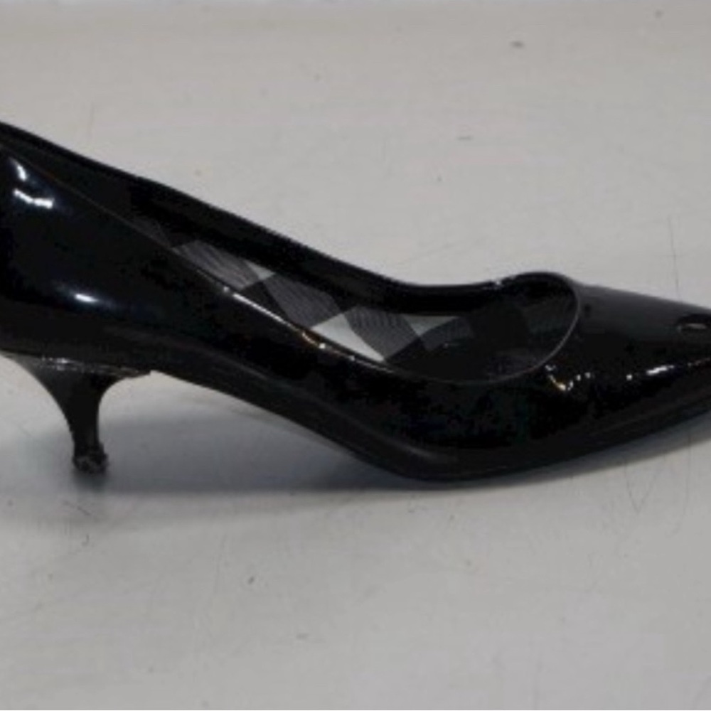 Authentic BURBERRY Black Patent Leather Heels - Picture 6 of 6